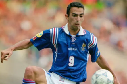 France 1996 Home Jersey EURO '96 badge